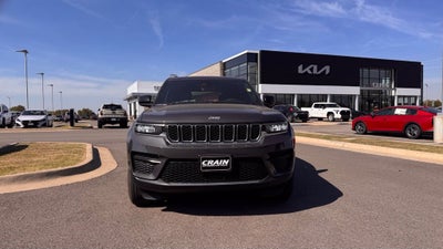 2026 Jeep Grand Cherokee Laredo