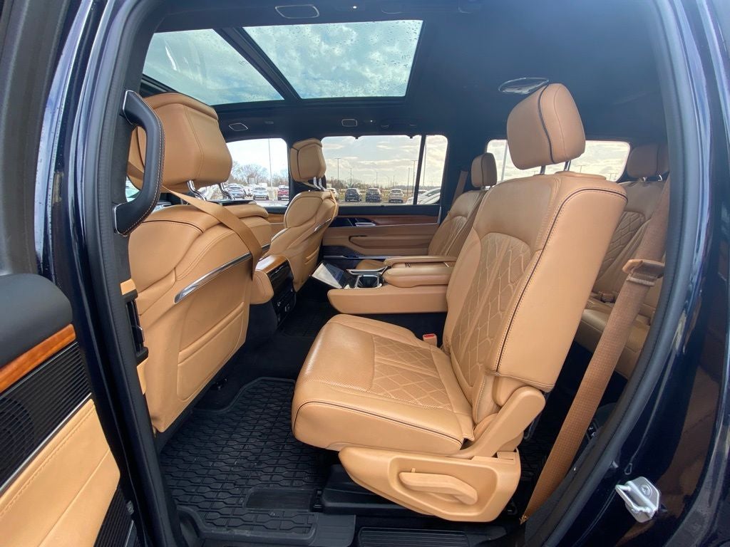 2022 Jeep Grand Wagoneer Series III 4X4 / MOONROOF / NAV