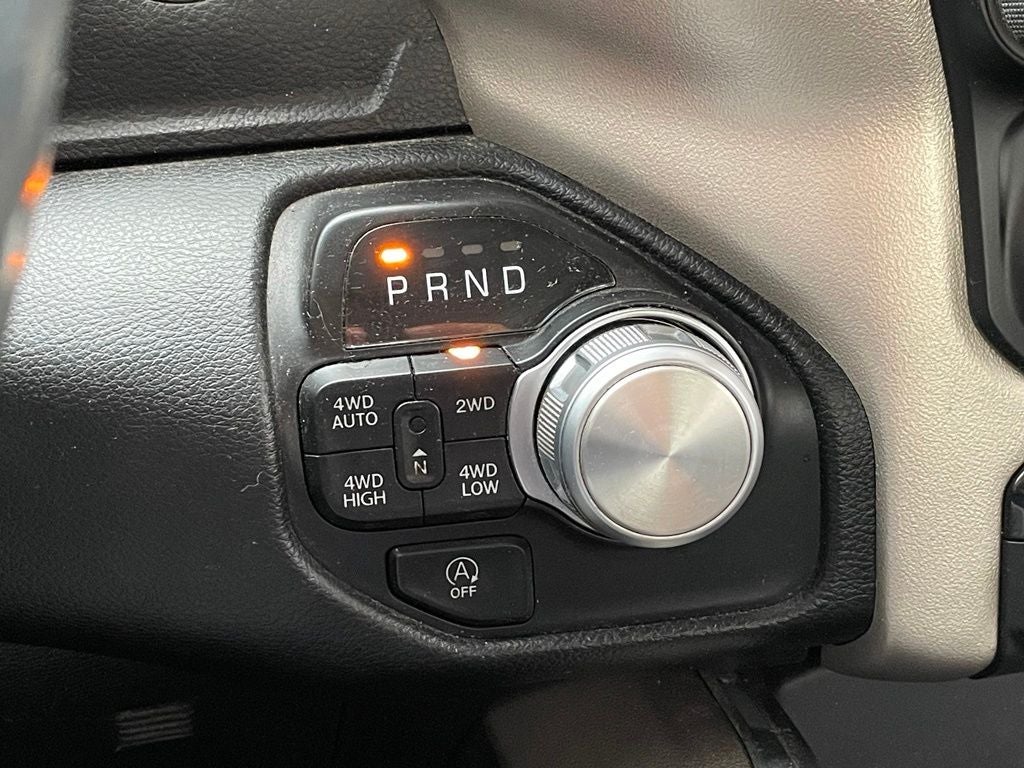 2020 RAM 1500 Laramie 4X4 / COOLED SEATS / CLEAN CARFAX