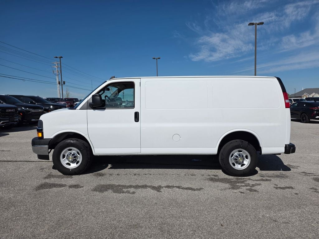 2024 Chevrolet Express 3500 Work Van CARGO / ONE OWNER / CLEAN CARFAX