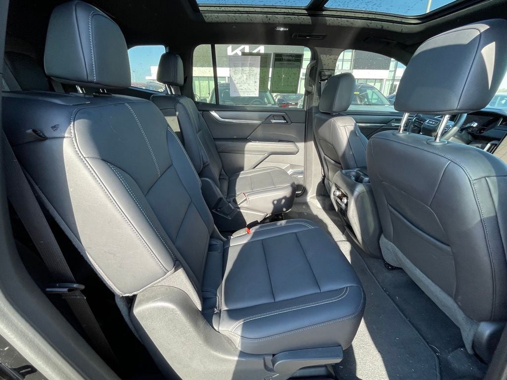 2024 GMC Acadia Elevation