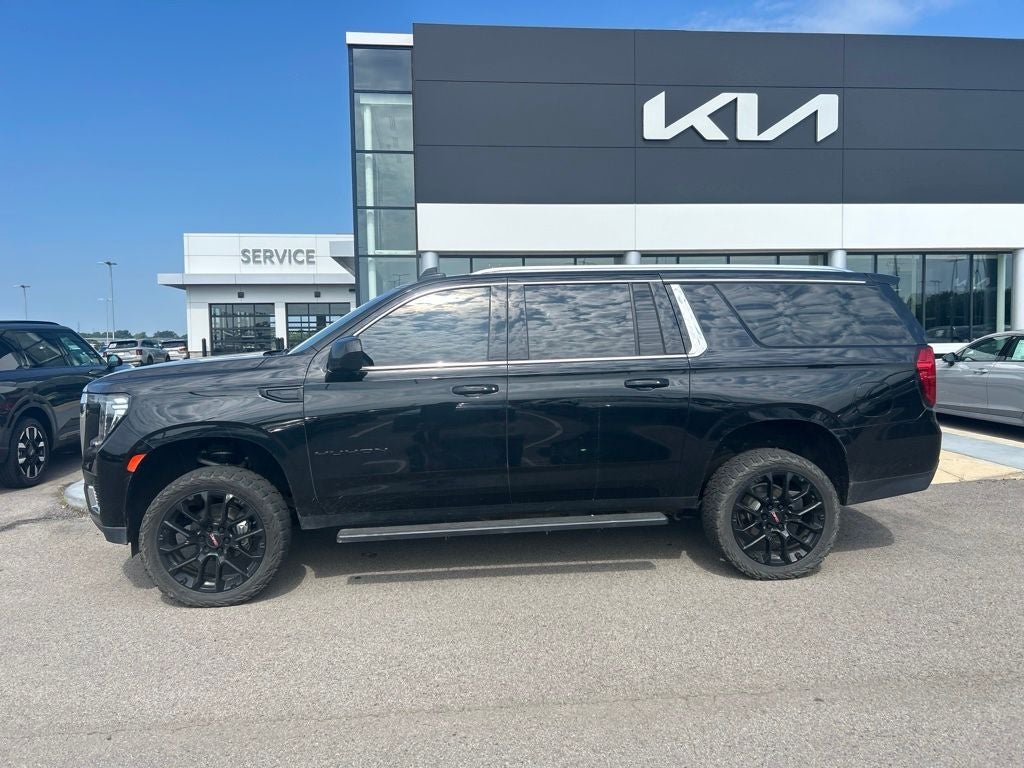 2022 GMC Yukon XL SLE 4X4 / CLEAN CARFAX