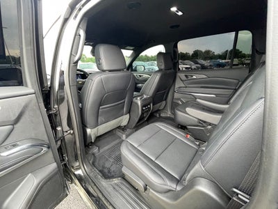 2025 Chevrolet Traverse LT CLEAN CARFAX / ONE OWNER