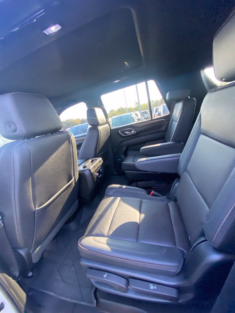 2023 Chevrolet Tahoe High Country ONE OWNER / SUNROOF / LEATHER / HEATED SEATS