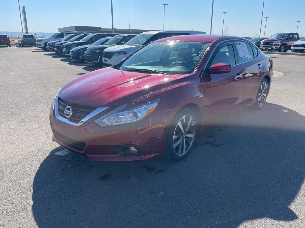 2017 Nissan Altima 2.5 SR LOW PAYMENTS