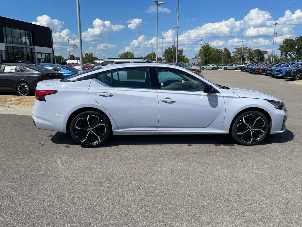 2025 Nissan Altima 2.5 SR