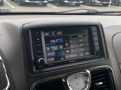 2013 Chrysler Town & Country Touring CLEAN CARFAX / LOW PAYMENTS