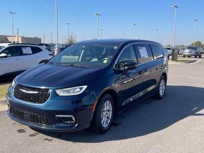2023 Chrysler Pacifica Touring L HEATED SEATS / POWER DRIVERS SEAT