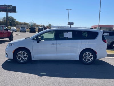 2024 Chrysler Pacifica Limited HEATED SEATS / LEATHER / MOONROOF