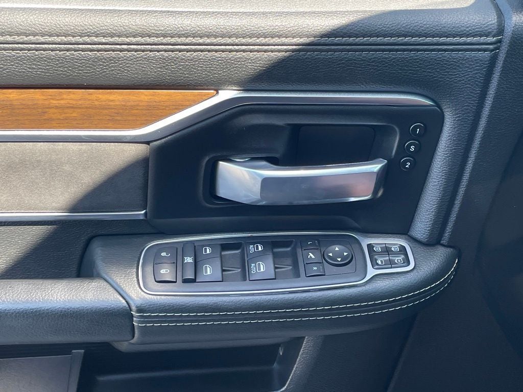 2024 RAM 2500 Laramie 4X4 / NAV / HEATED SEATS