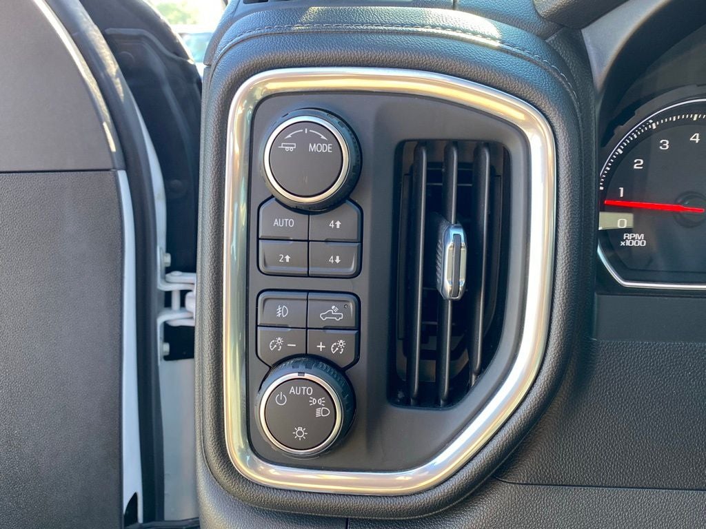 2021 Chevrolet Silverado 1500 LT Trail Boss 4X4 / ONE OWNER