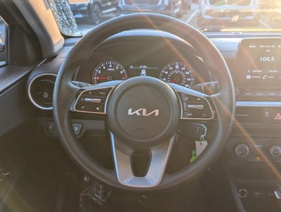 2023 Kia Forte LXS CPO / ONE OWNER