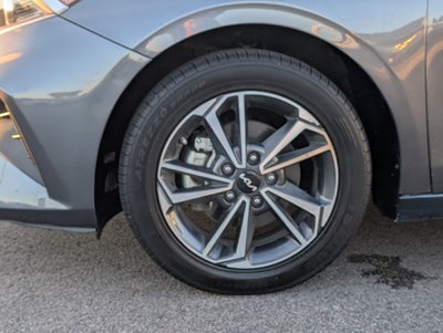 2023 Kia Forte LXS CPO / ONE OWNER