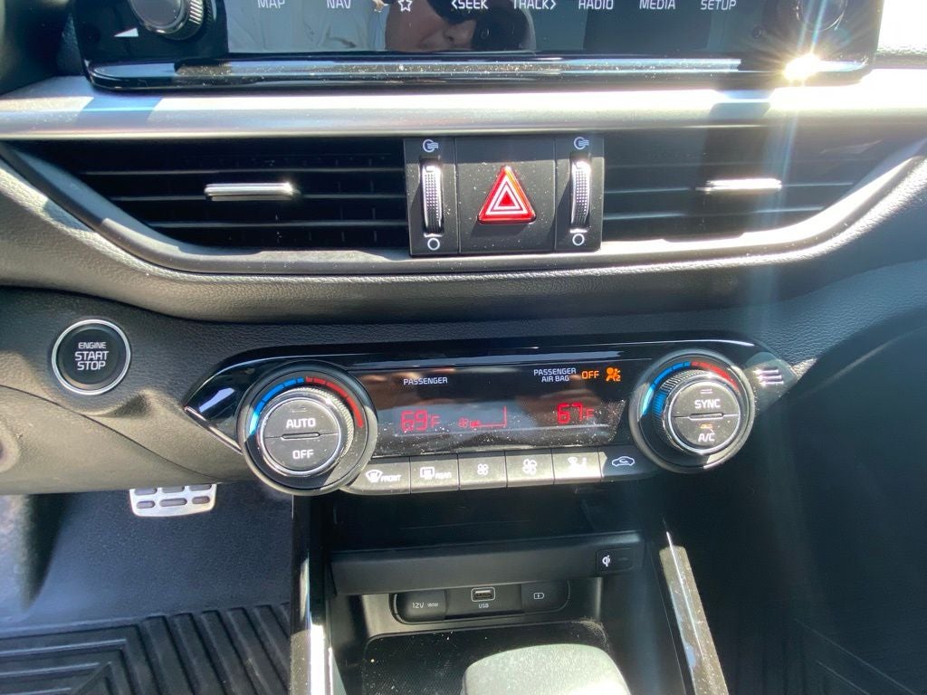 2024 Kia Forte GT-Line SUNROOF / HEATED SEATS / NAV