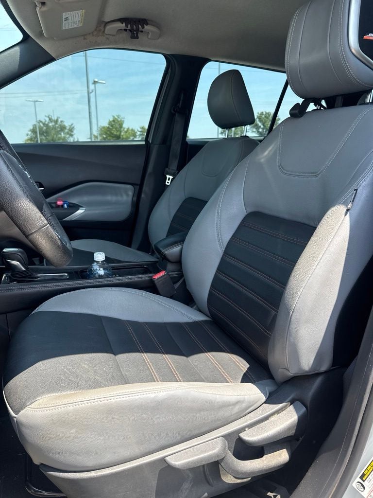 2021 Nissan Kicks SR