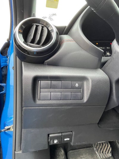 2024 Nissan Kicks SR HEATED SEATS / ONE OWNER