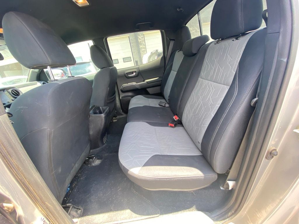 2020 Toyota Tacoma CLEAN CARFAX V6