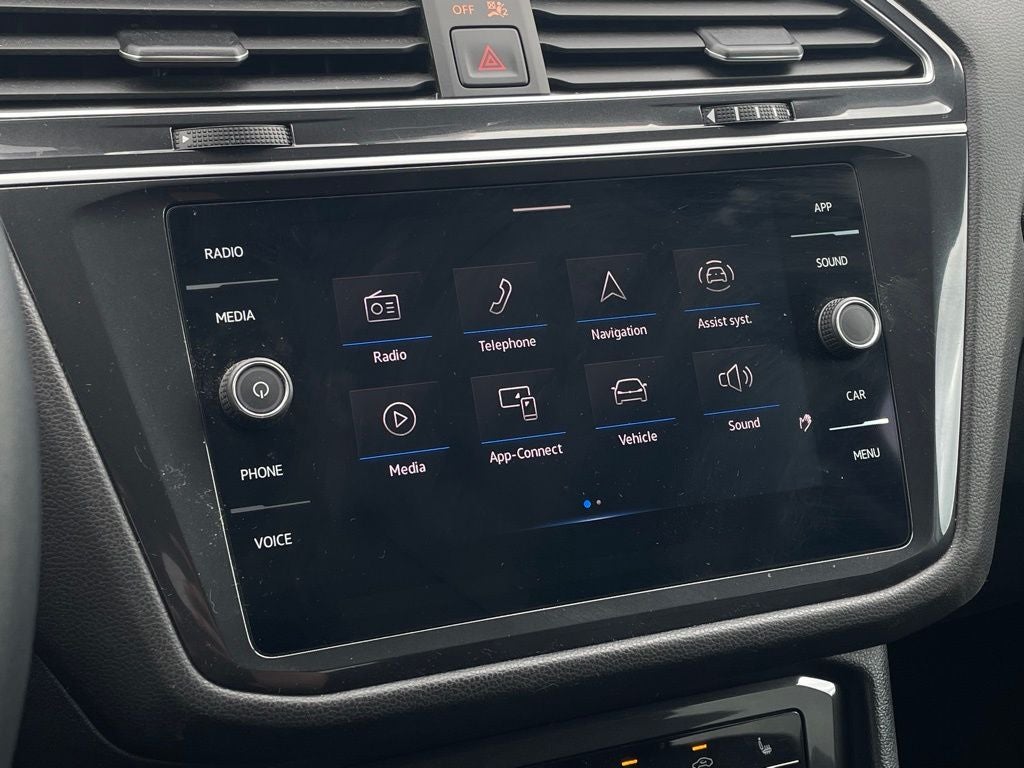 2024 Volkswagen Tiguan 2.0T SE AWD / HEATED SEATS