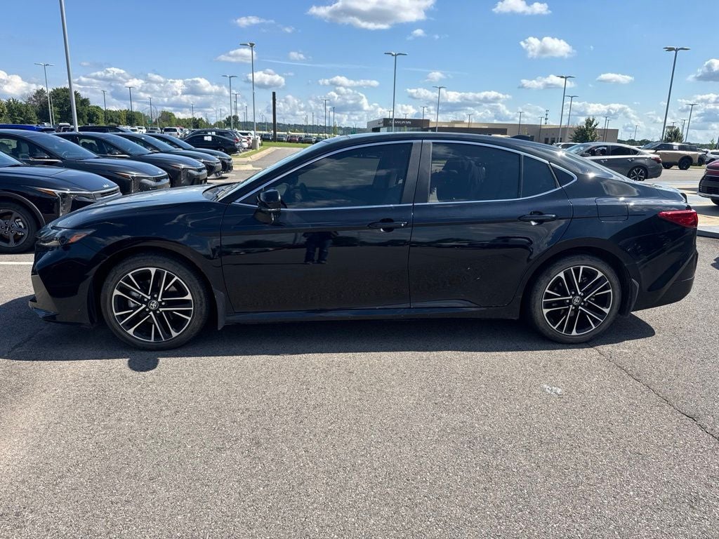 2025 Toyota Camry XLE MOONROOF / AWD / HEATED SEATS
