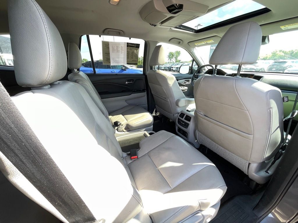 2021 Honda Pilot Touring 7 Passenger