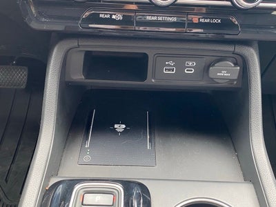 2025 Honda Pilot Black Edition AWD / 3RD ROW / LOADED / ONE OWNER