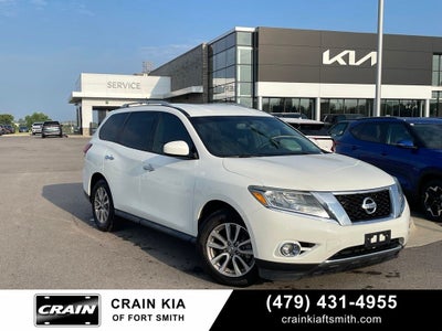 2016 Nissan Pathfinder SV