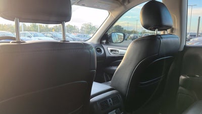 2020 Nissan Pathfinder SL