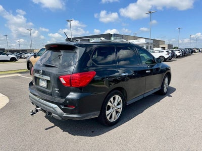 2018 Nissan Pathfinder SL