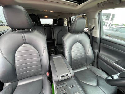 2020 Toyota Highlander XLE MOONROOF / HEATED SEATS