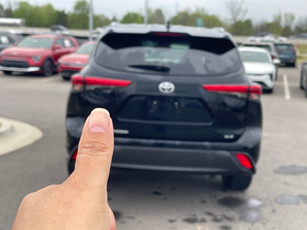 2020 Toyota Highlander XLE MOONROOF / HEATED SEATS