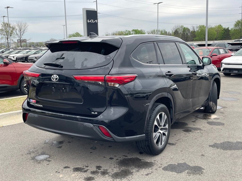 2020 Toyota Highlander XLE MOONROOF / HEATED SEATS