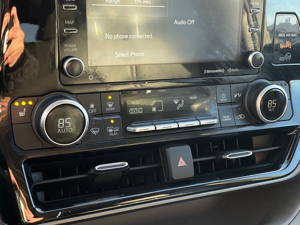 2021 Toyota Highlander XLE HEATED SEATS / POWER LIFTGATE