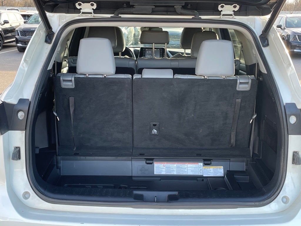 2021 Toyota Highlander XLE HEATED SEATS / POWER LIFTGATE