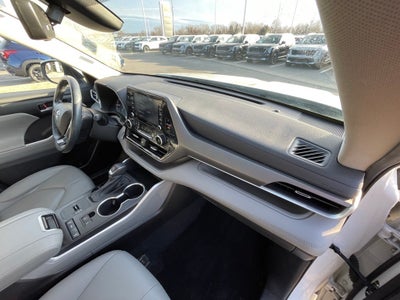 2021 Toyota Highlander XLE HEATED SEATS / POWER LIFTGATE