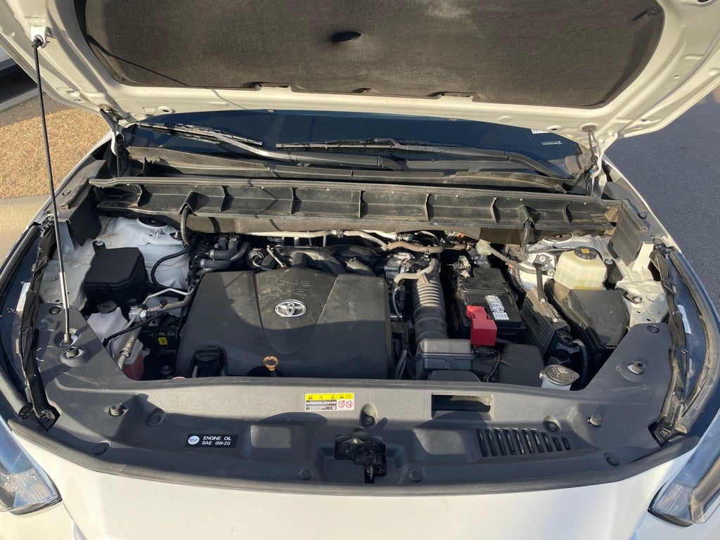 2021 Toyota Highlander XLE HEATED SEATS / POWER LIFTGATE