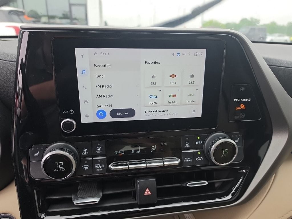 2023 Toyota Highlander Hybrid XLE