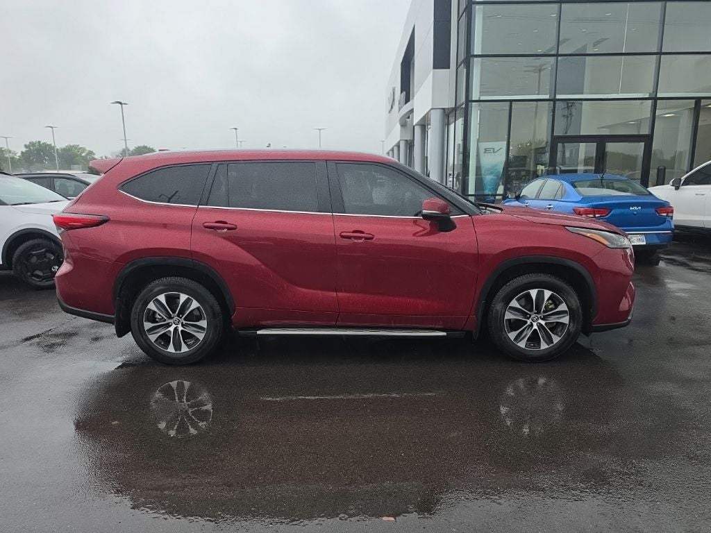 2023 Toyota Highlander Hybrid XLE