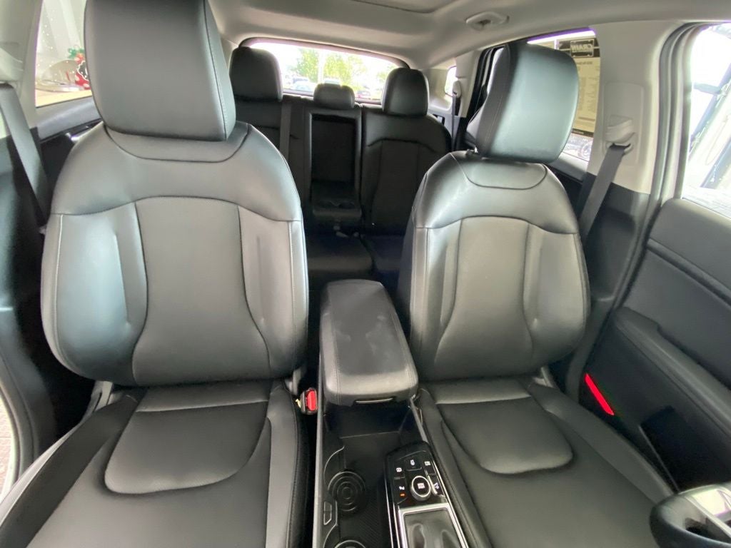2025 Kia Sportage EX SUNROOF / NAV / HEATED SEATS