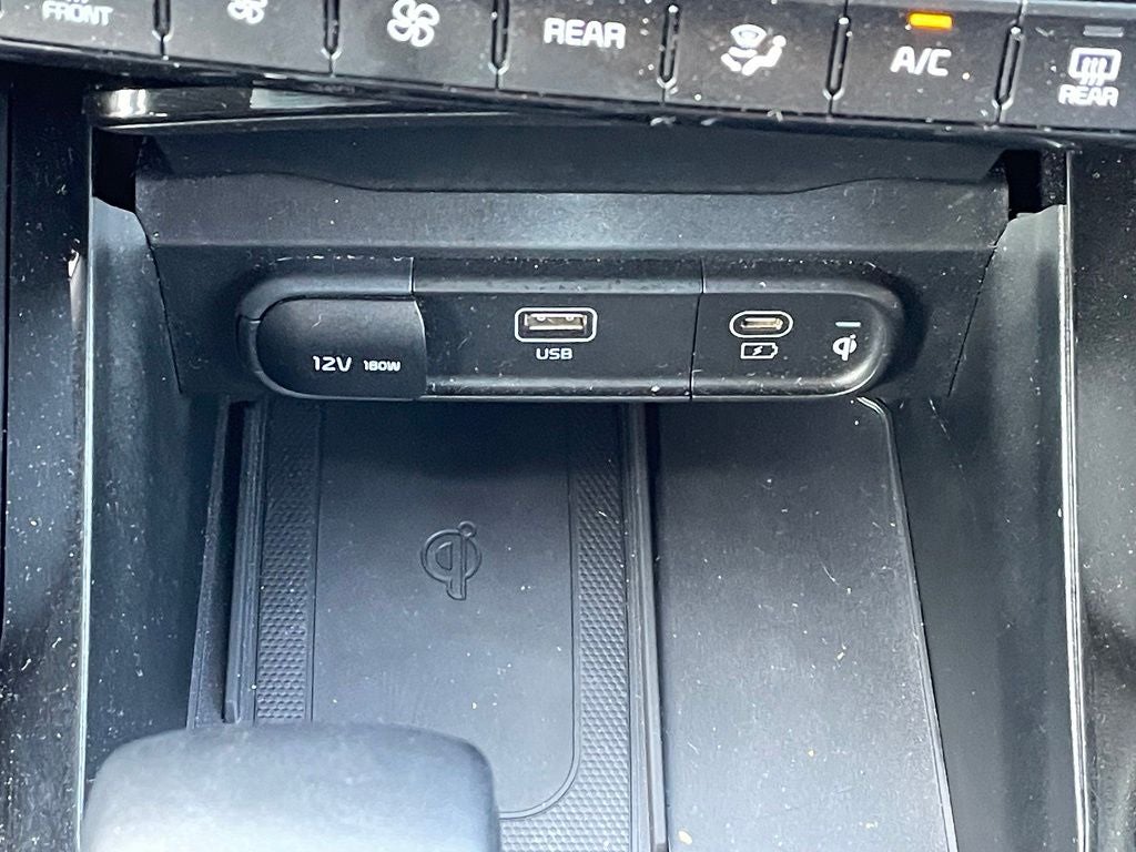 2023 Kia Telluride S SUNROOF / NAV / LEATHER / HEATED SEATS