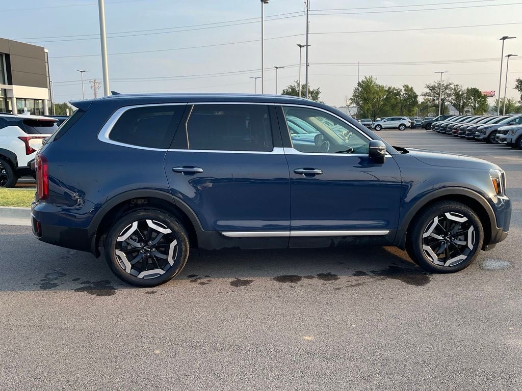 2023 Kia Telluride S SUNROOF / NAV / LEATHER / HEATED SEATS