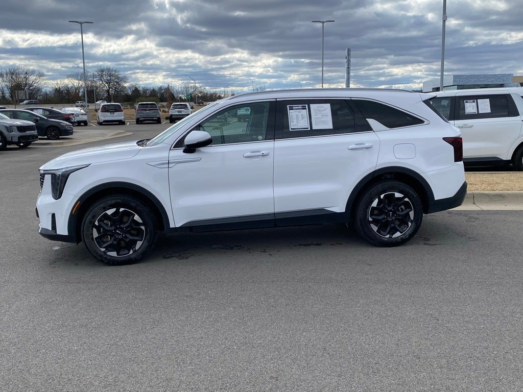 2024 Kia Sorento S AWD / LEATHER / NAV