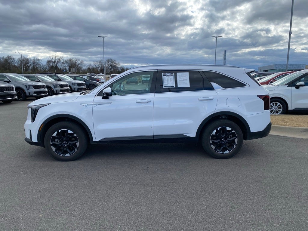 2024 Kia Sorento S AWD / HEATED SEATS