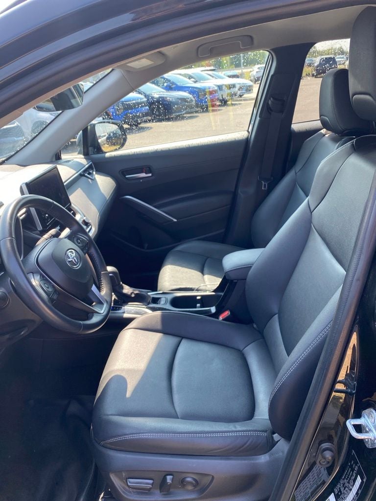 2024 Toyota Corolla Cross XLE POWER DRIVERS SEAT / HEATED SEATS