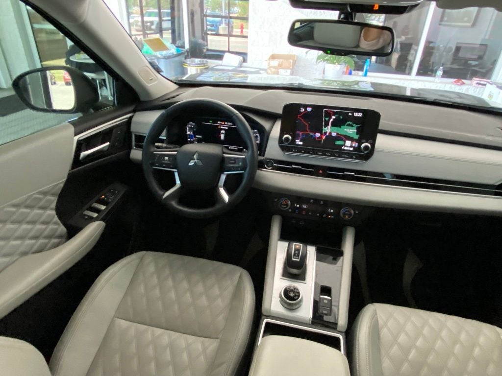 2024 Mitsubishi Outlander SEL HEATED SEATS / POWER LIFT GATE