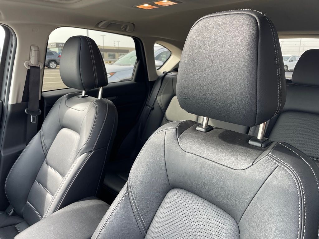 2025 Mazda Mazda CX-5 2.5 S Preferred Package MOONROOF / AWD / HEATED SEATS