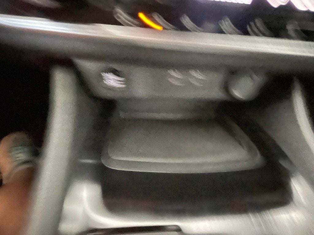 2024 Nissan Rogue SV PREMIUM PACKAGE / MOONROOF / LEATHER