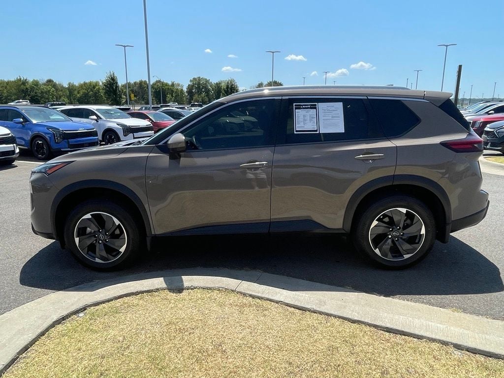 2024 Nissan Rogue SV PREMIUM PACKAGE / MOONROOF / LEATHER
