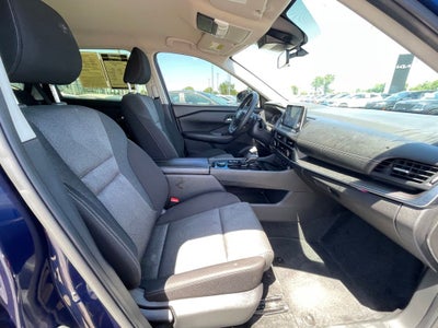 2025 Nissan Rogue SV ONE OWNER / CLEAN CARFAX