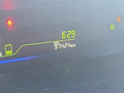 2013 Toyota Prius v Five HEATED SEATS / NAV