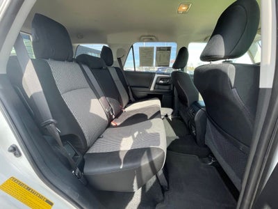 2023 Toyota 4Runner SR5 4X4 / ONE OWNER